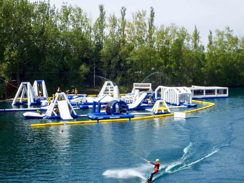 3 Bedroom Caravan With Hot Tub Tattershall Lakes エクステリア 写真