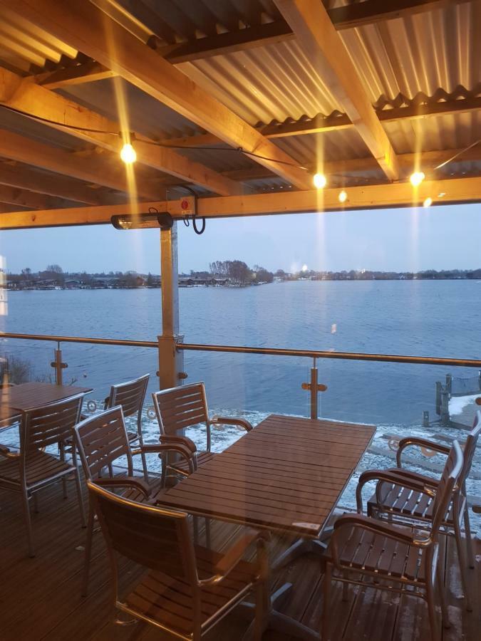 3 Bedroom Caravan With Hot Tub Tattershall Lakes エクステリア 写真