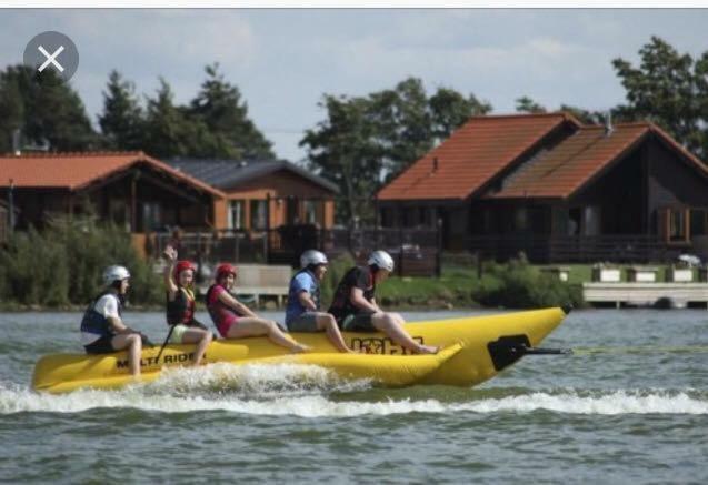 3 Bedroom Caravan With Hot Tub Tattershall Lakes エクステリア 写真